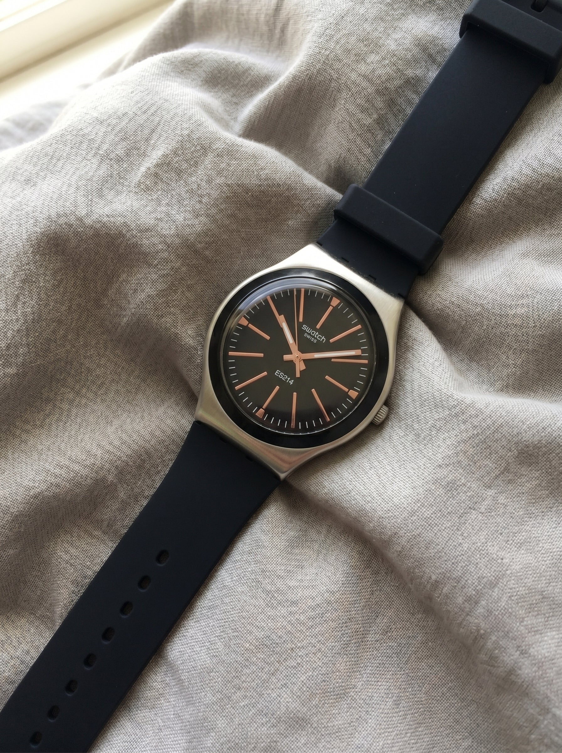 swatch grey balck