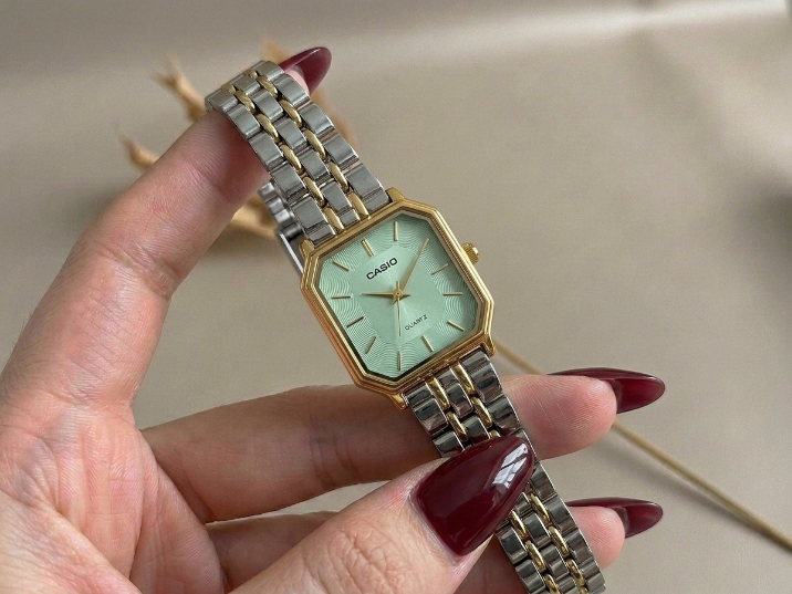 casio green foncé carre